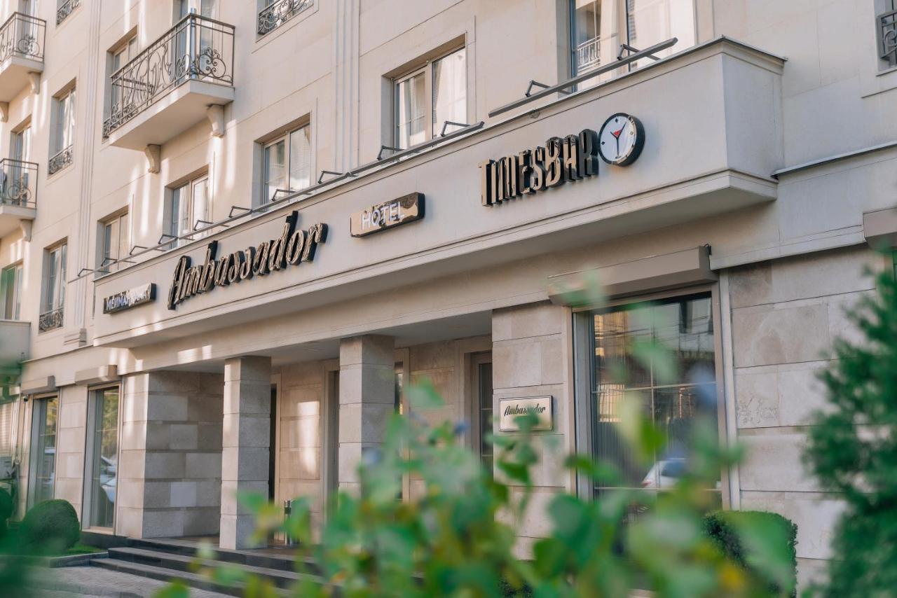 Ambassador Hotel Bisjkek Buitenkant foto
